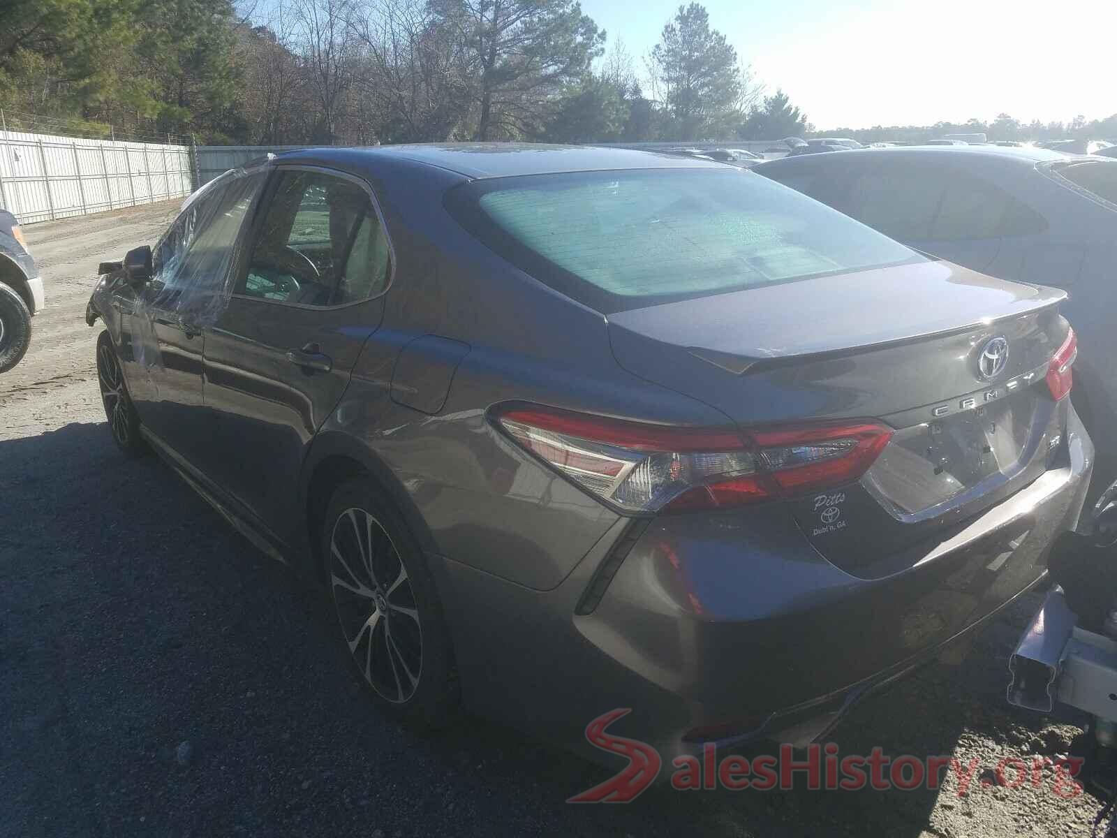 4T1B11HK3JU668480 2018 TOYOTA CAMRY