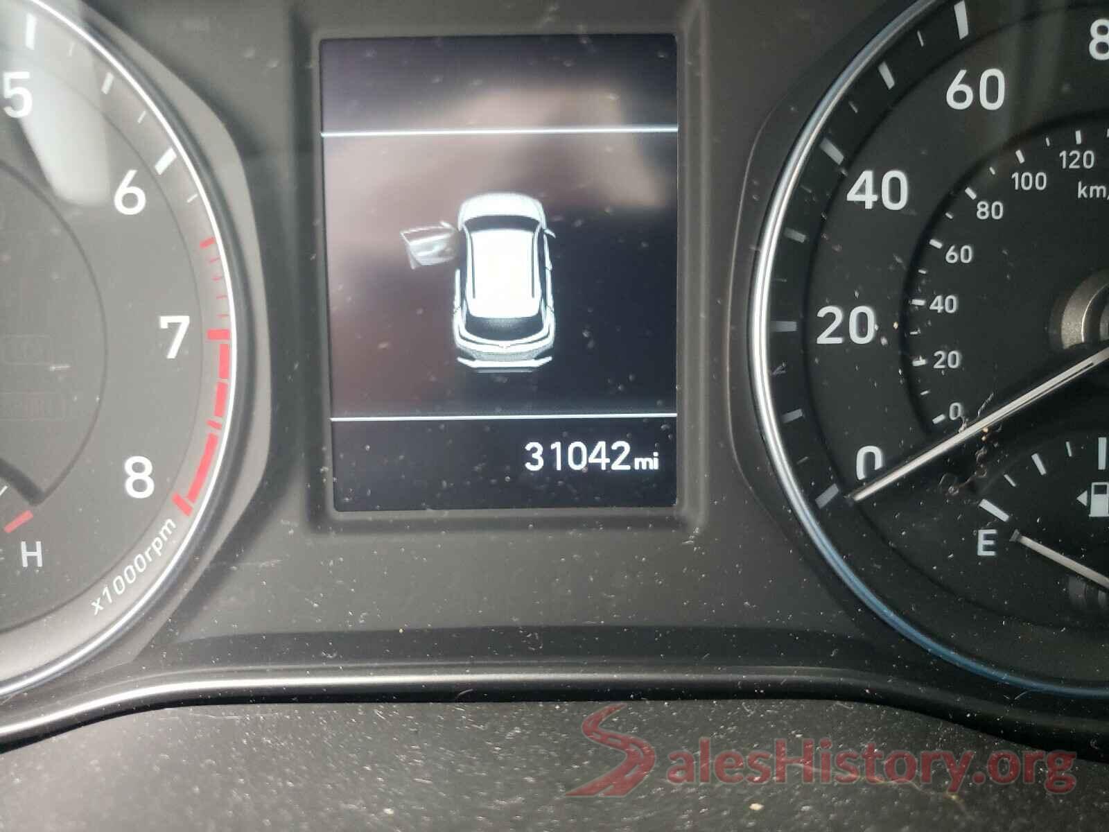 KM8K6CAAXJU127585 2018 HYUNDAI KONA