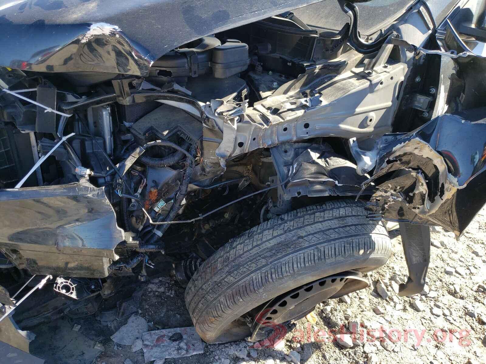 JN8AT2MT2JW455561 2018 NISSAN ROGUE