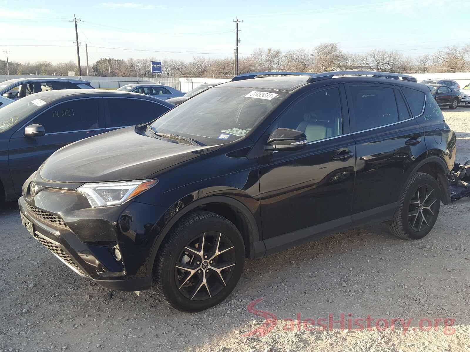 2T3NFREV9JW435562 2018 TOYOTA RAV4