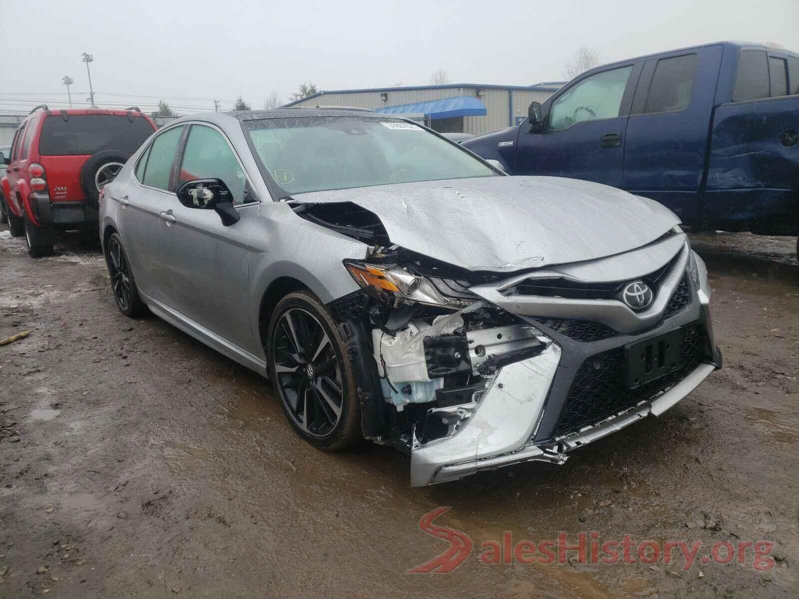 4T1B61HK2JU104207 2018 TOYOTA CAMRY