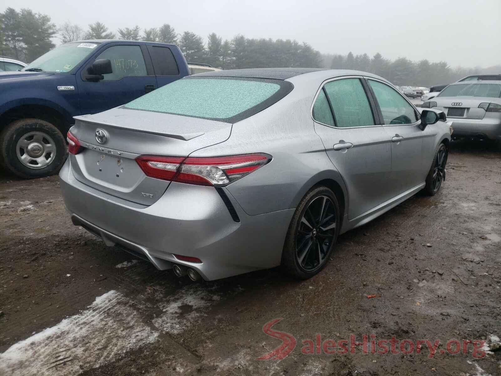 4T1B61HK2JU104207 2018 TOYOTA CAMRY