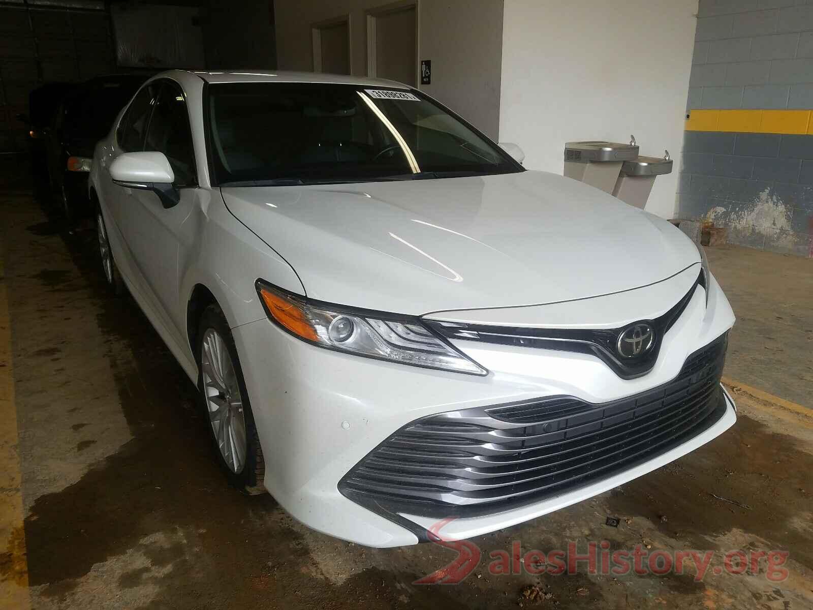 4T1B11HK5JU056135 2018 TOYOTA CAMRY