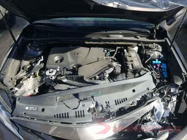 4T1B11HK0JU530704 2018 TOYOTA CAMRY