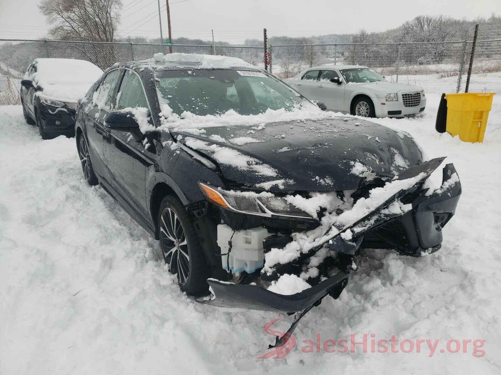 4T1B11HK0JU650759 2018 TOYOTA CAMRY