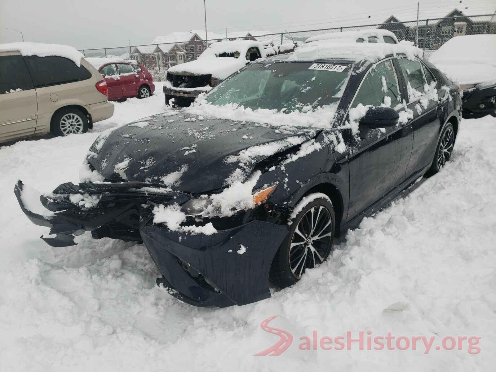 4T1B11HK0JU650759 2018 TOYOTA CAMRY