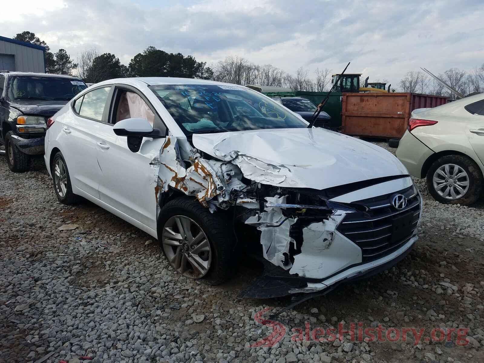 5NPD84LF8KH422153 2019 HYUNDAI ELANTRA