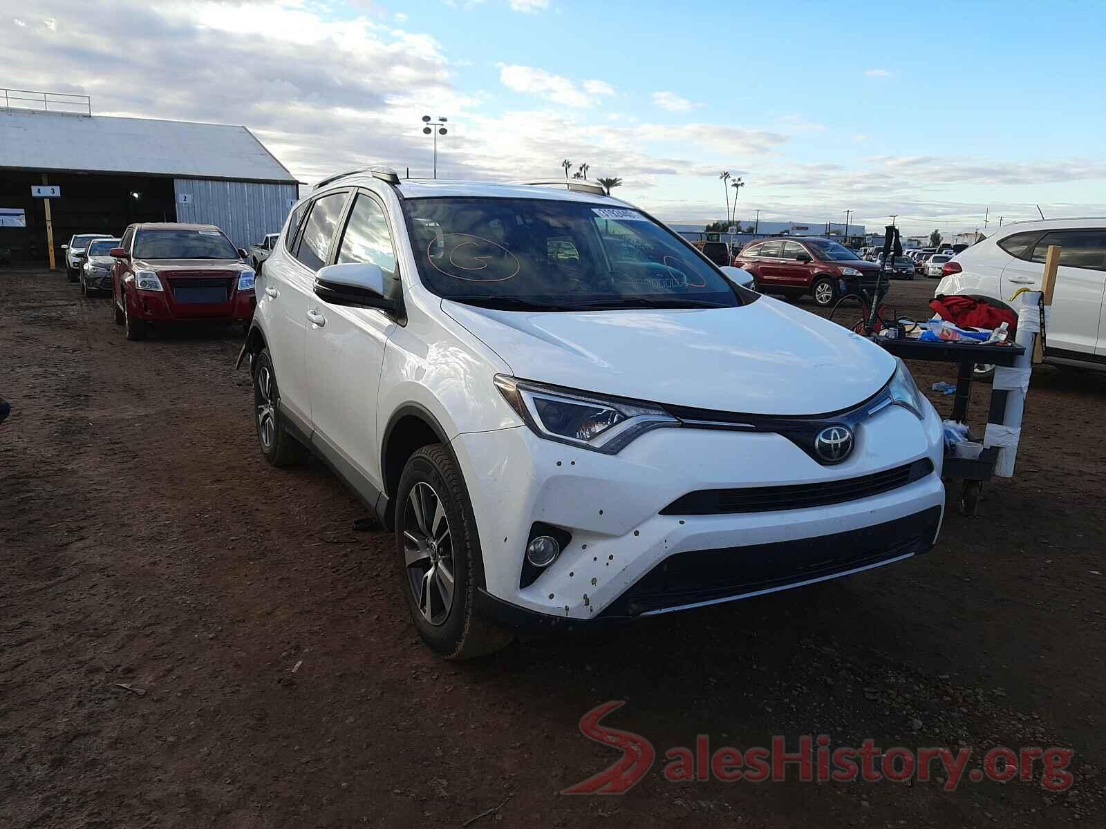 2T3RFREV2HW587338 2017 TOYOTA RAV4