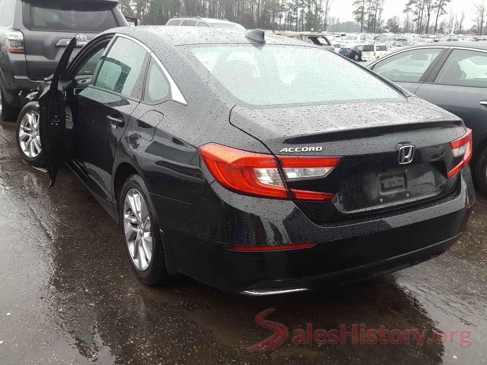 1HGCV1F10JA163443 2018 HONDA ACCORD