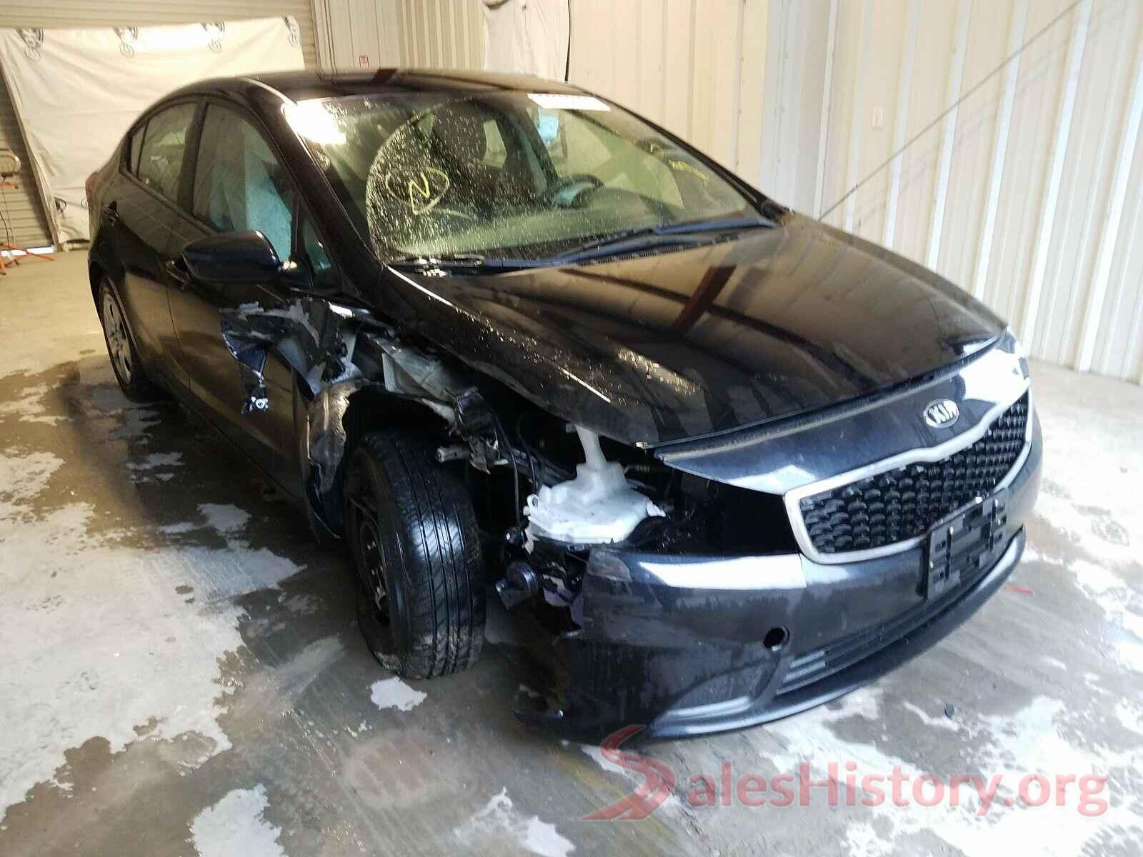 3KPFL4A70JE277972 2018 KIA FORTE