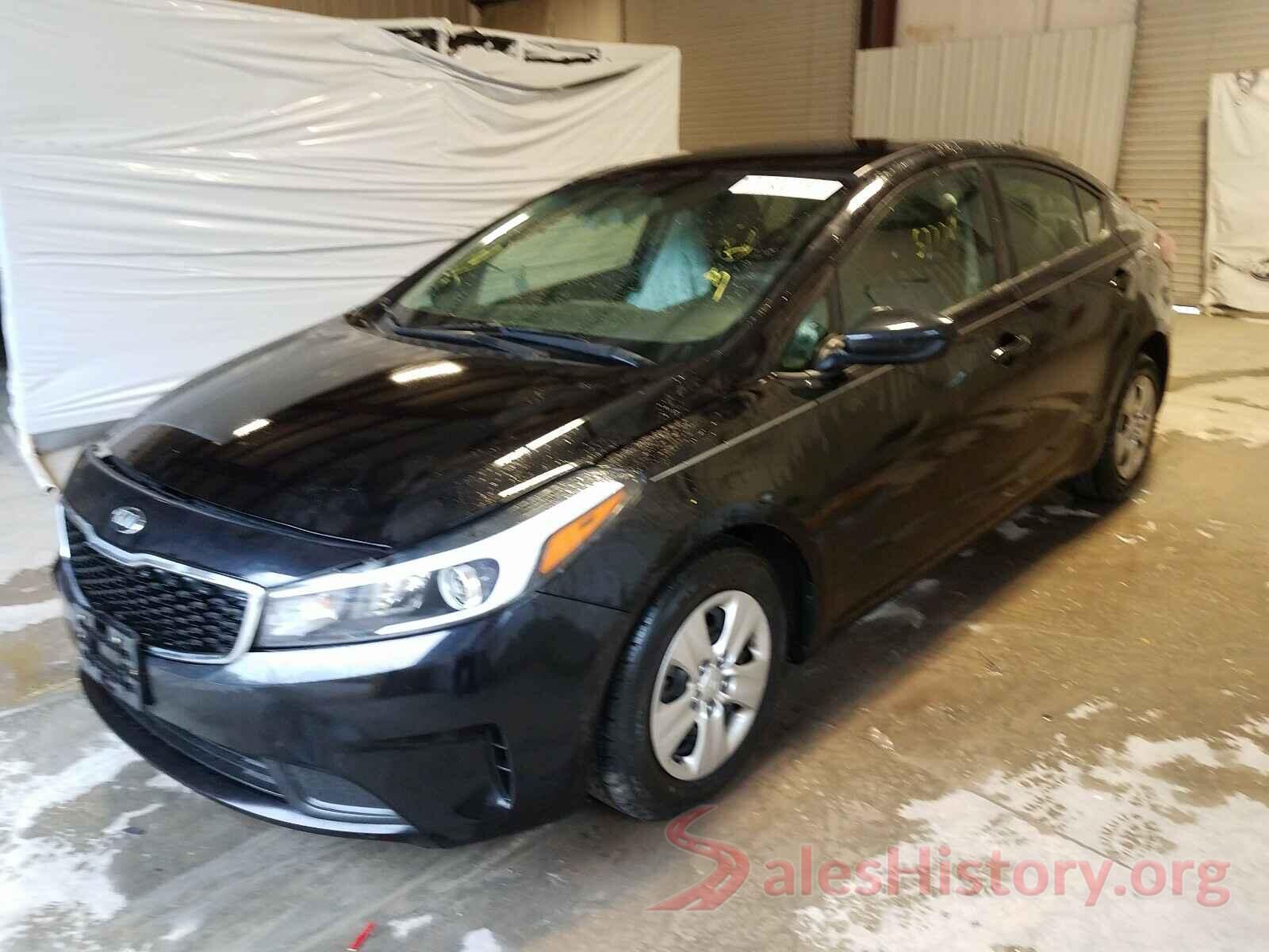 3KPFL4A70JE277972 2018 KIA FORTE