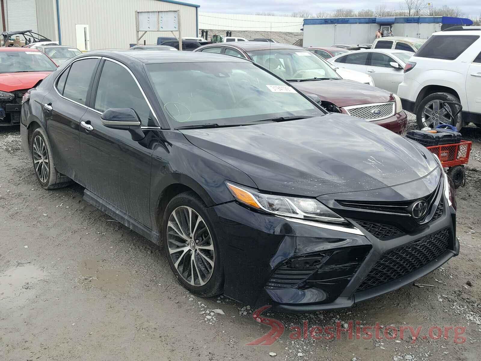 4T1B11HK7JU143521 2018 TOYOTA CAMRY