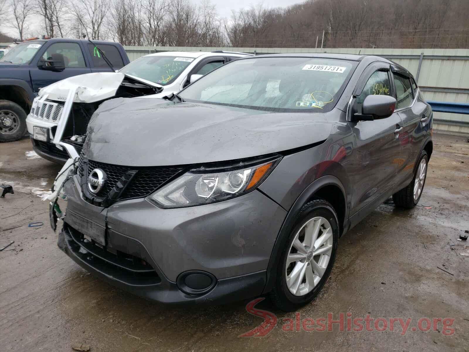 JN1BJ1CR0JW201033 2018 NISSAN ROGUE