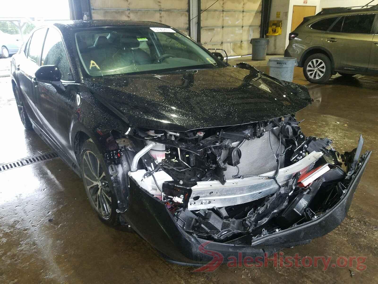 4T1B11HKXKU208864 2019 TOYOTA CAMRY