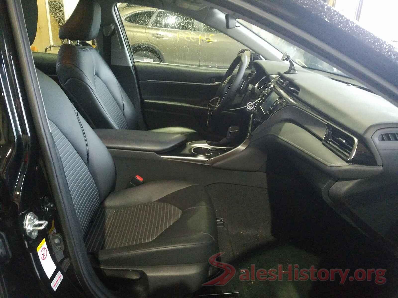 4T1B11HKXKU208864 2019 TOYOTA CAMRY