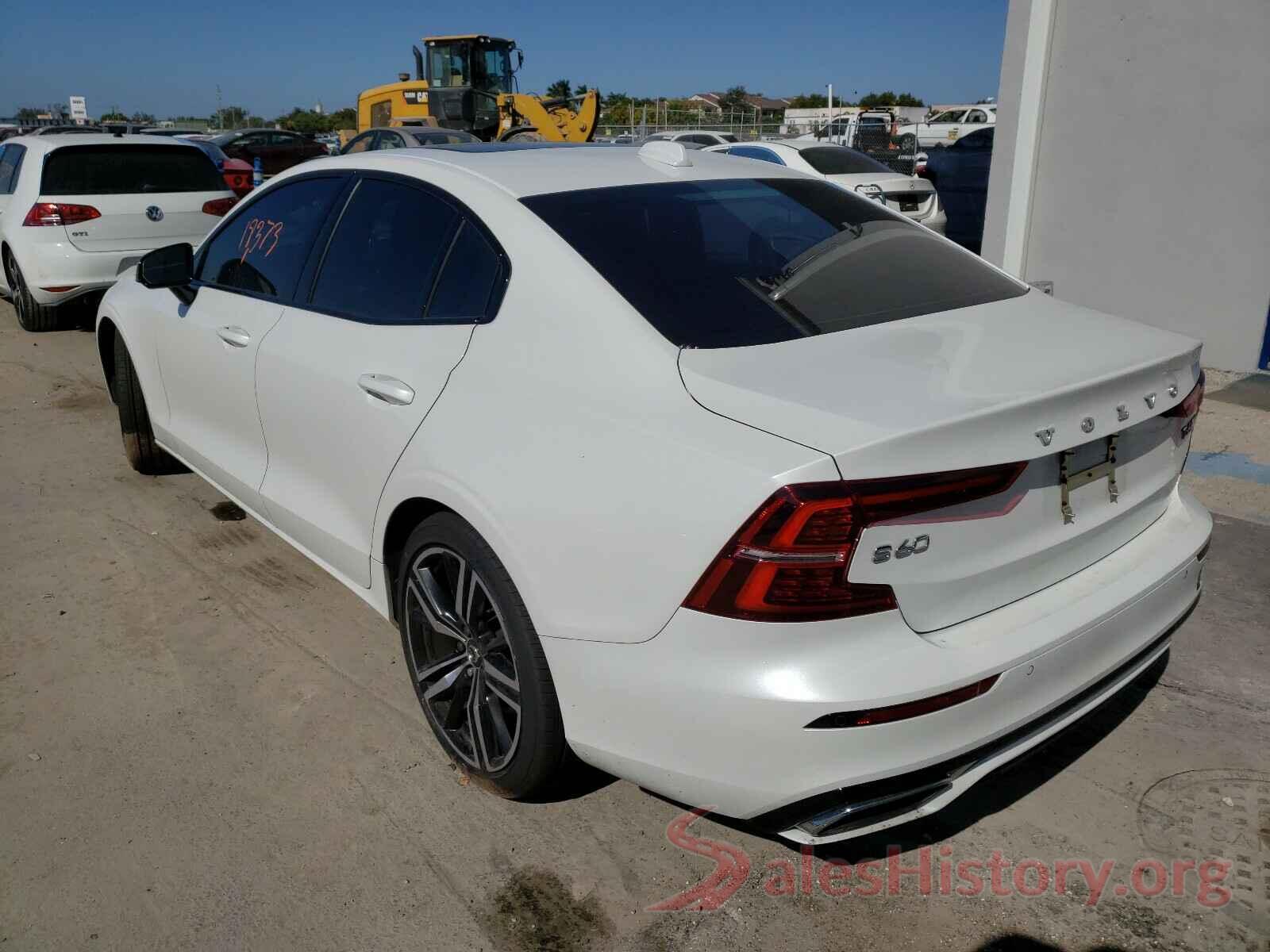 7JRA22TM0KG013240 2019 VOLVO S60