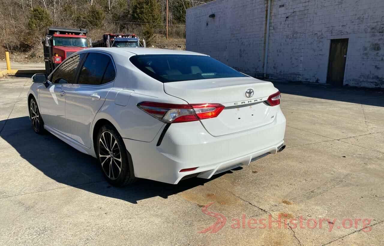 4T1B11HKXJU119701 2018 TOYOTA CAMRY