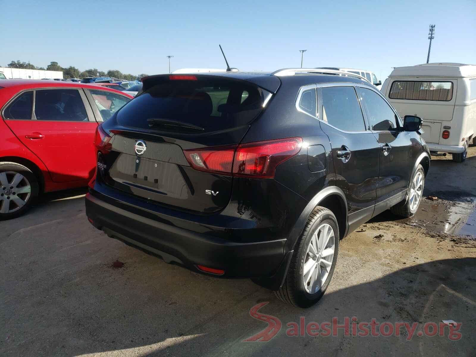 JN1BJ1CPXJW161672 2018 NISSAN ROGUE