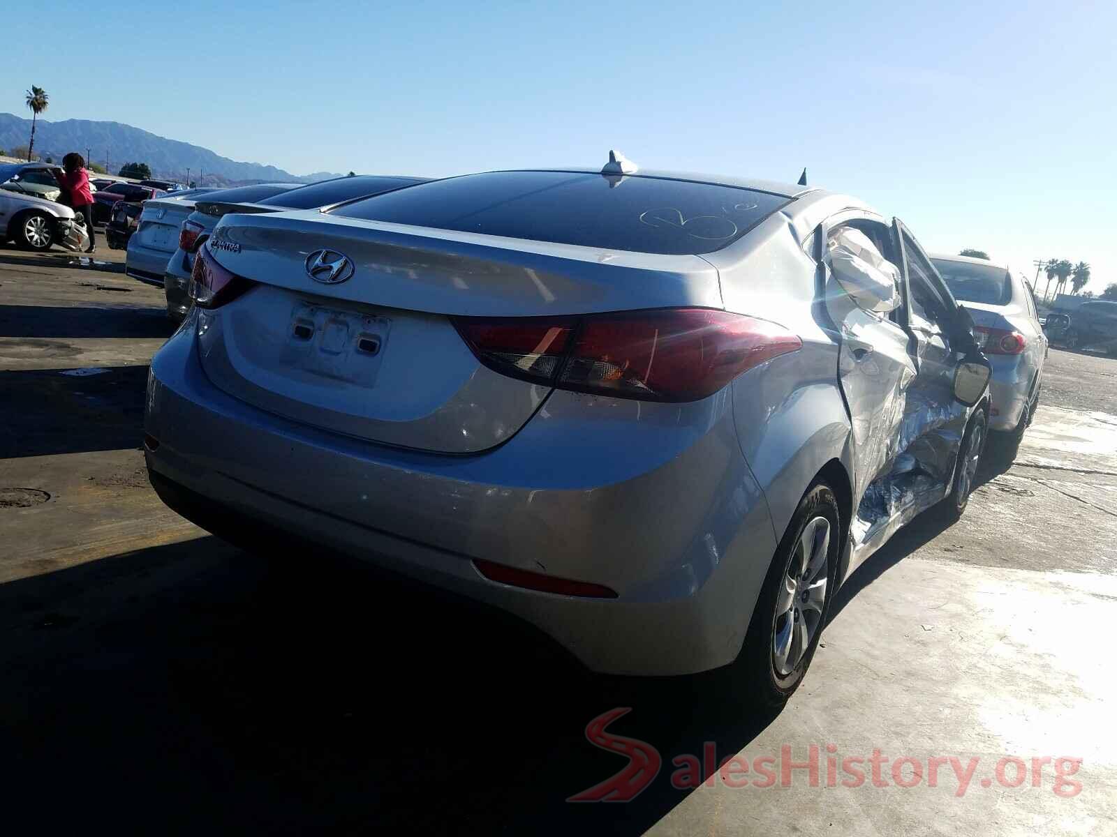 5NPDH4AE8GH748794 2016 HYUNDAI ELANTRA