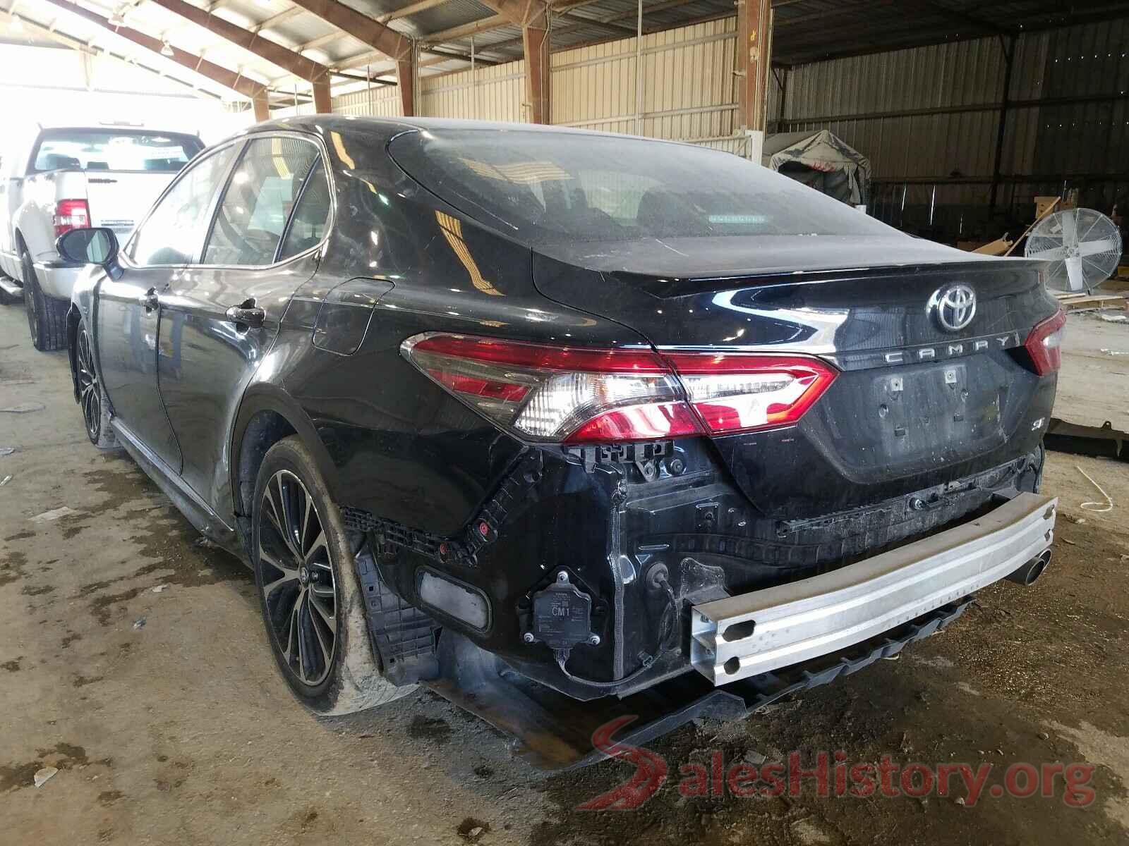 4T1B11HK1JU151632 2018 TOYOTA CAMRY