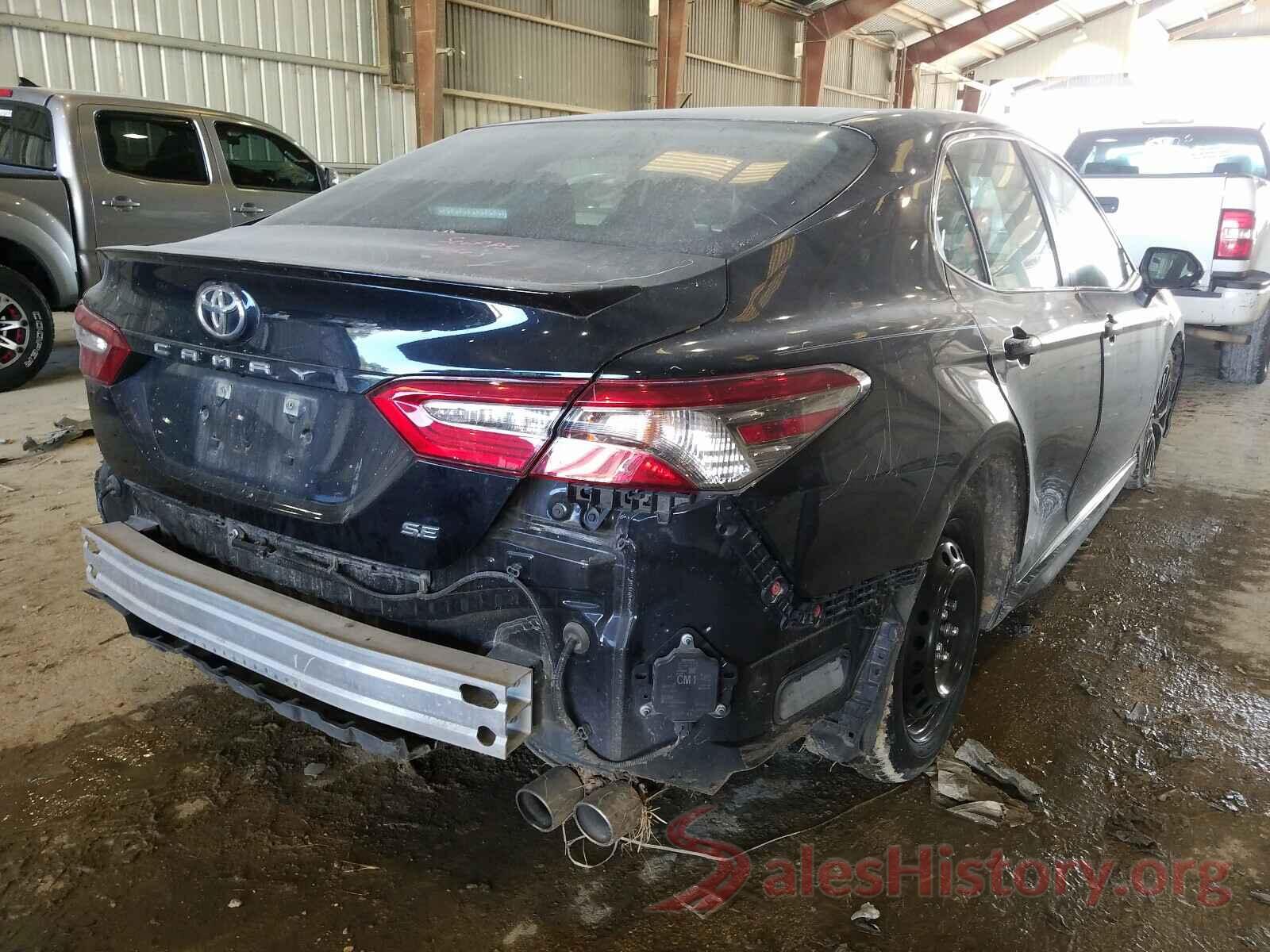 4T1B11HK1JU151632 2018 TOYOTA CAMRY