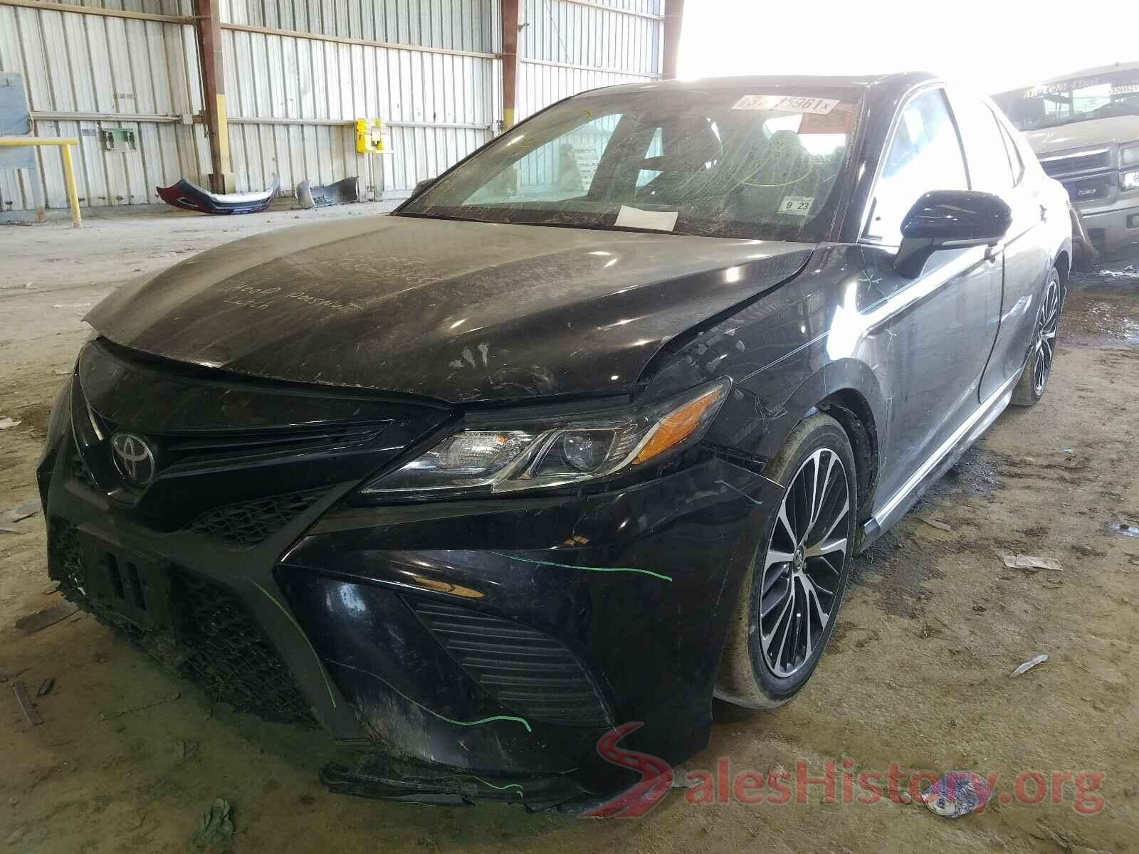 4T1B11HK1JU151632 2018 TOYOTA CAMRY