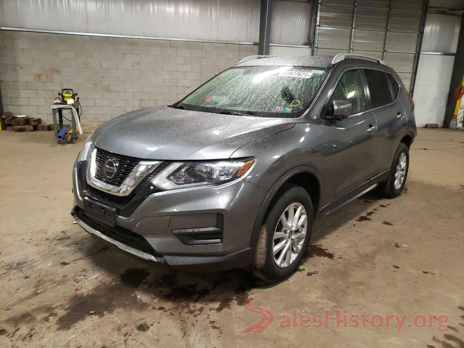 KNMAT2MV5JP557878 2018 NISSAN ROGUE