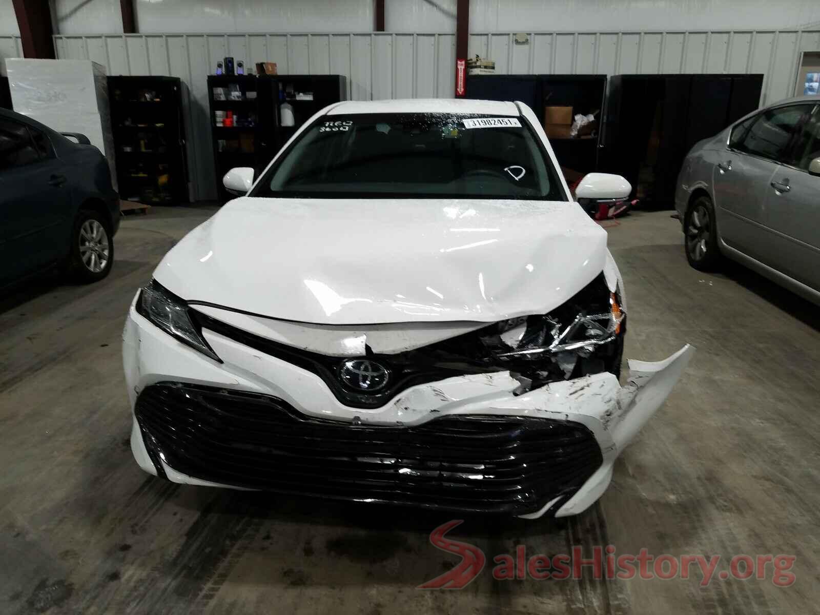 4T1B11HK8JU531759 2018 TOYOTA CAMRY