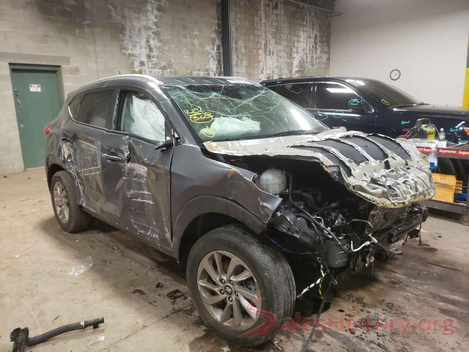 KM8J3CA49HU505582 2017 HYUNDAI TUCSON