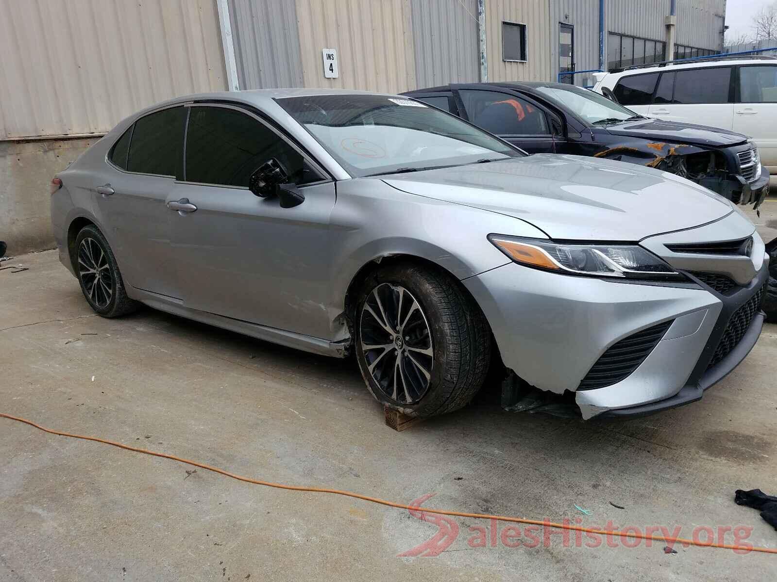 JTNB11HKXJ3032516 2018 TOYOTA CAMRY