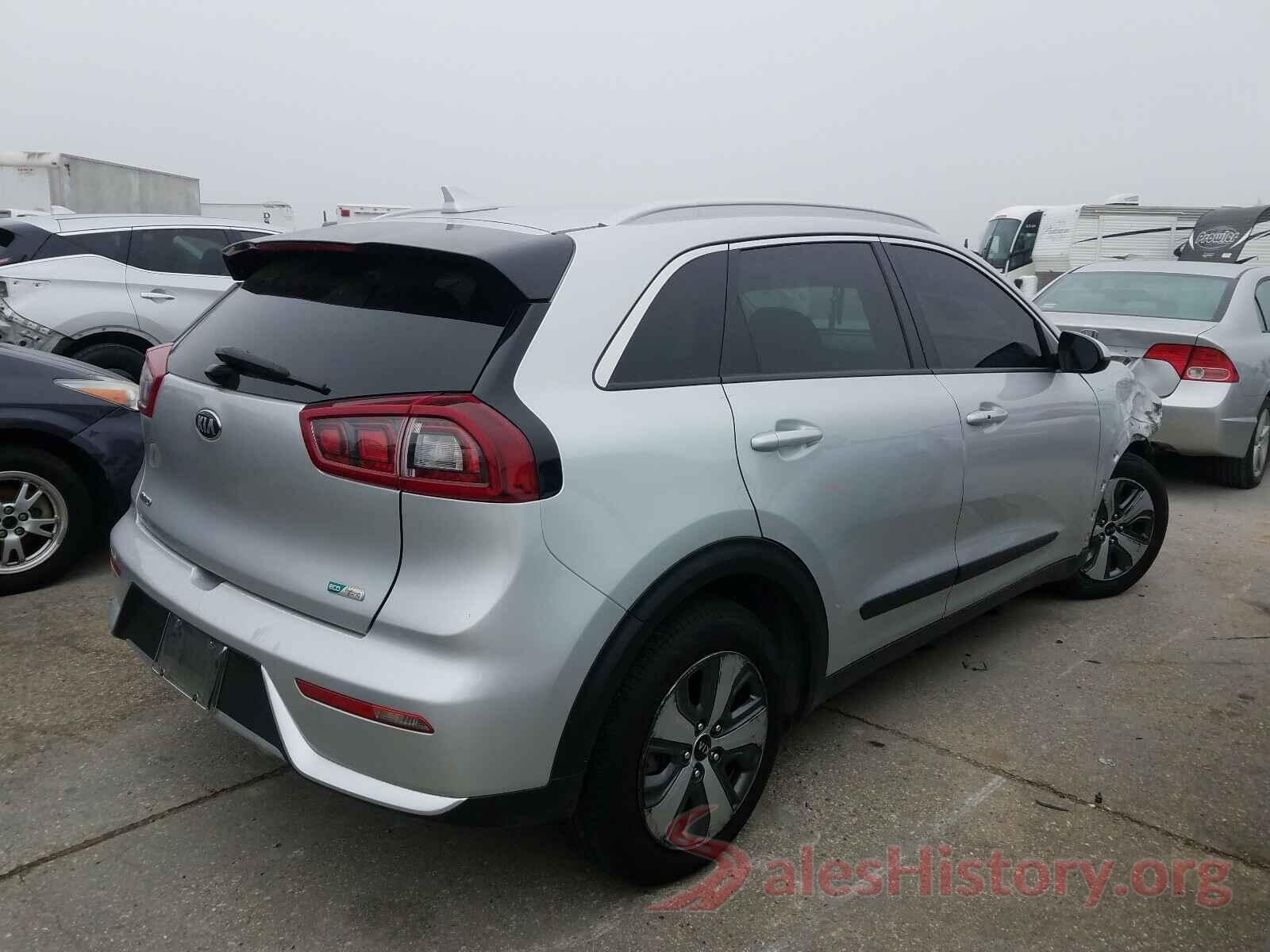 KNDCB3LC8K5217106 2019 KIA NIRO