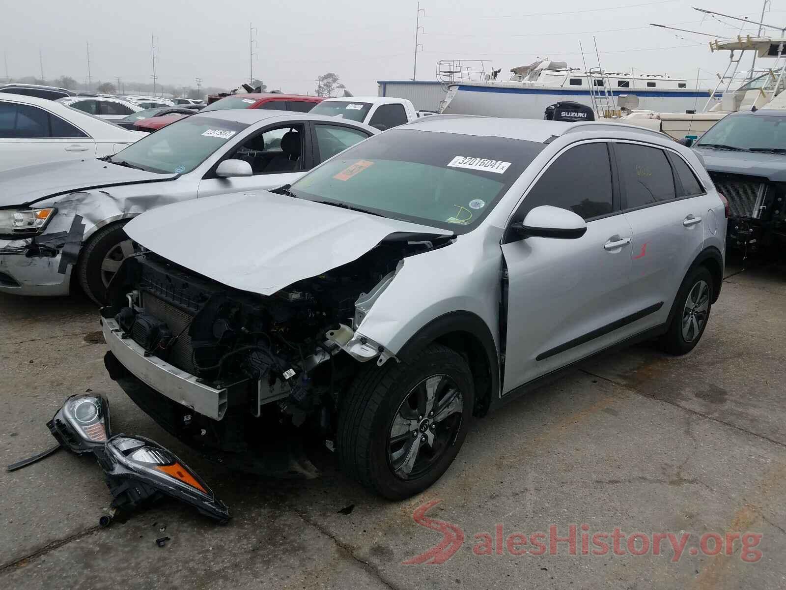 KNDCB3LC8K5217106 2019 KIA NIRO