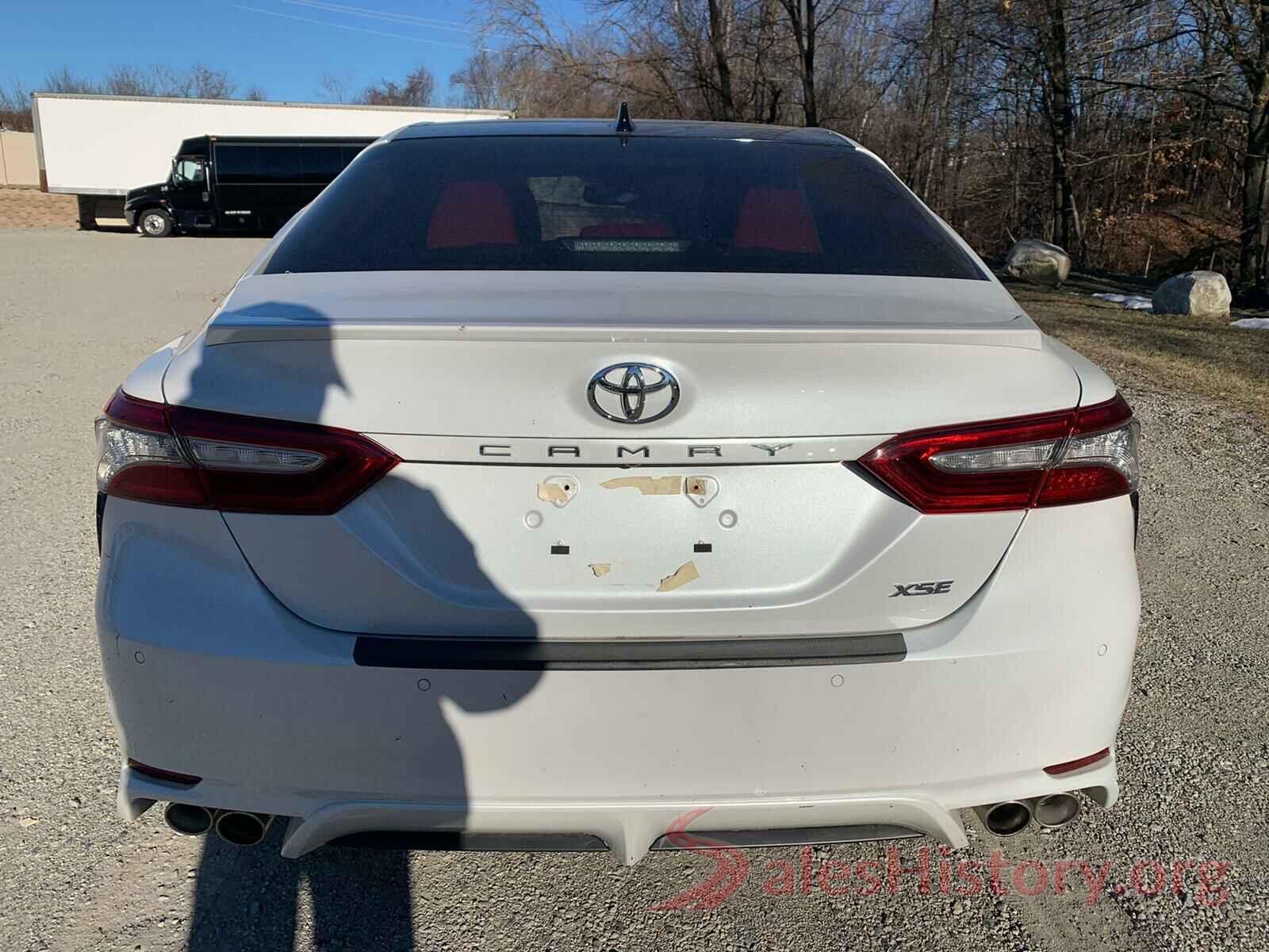 4T1BZ1HK5JU012712 2018 TOYOTA CAMRY