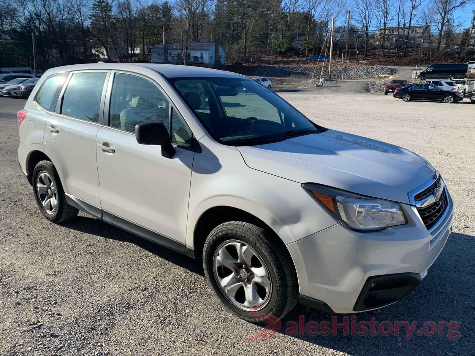 JF2SJAAC3JH539348 2018 SUBARU FORESTER