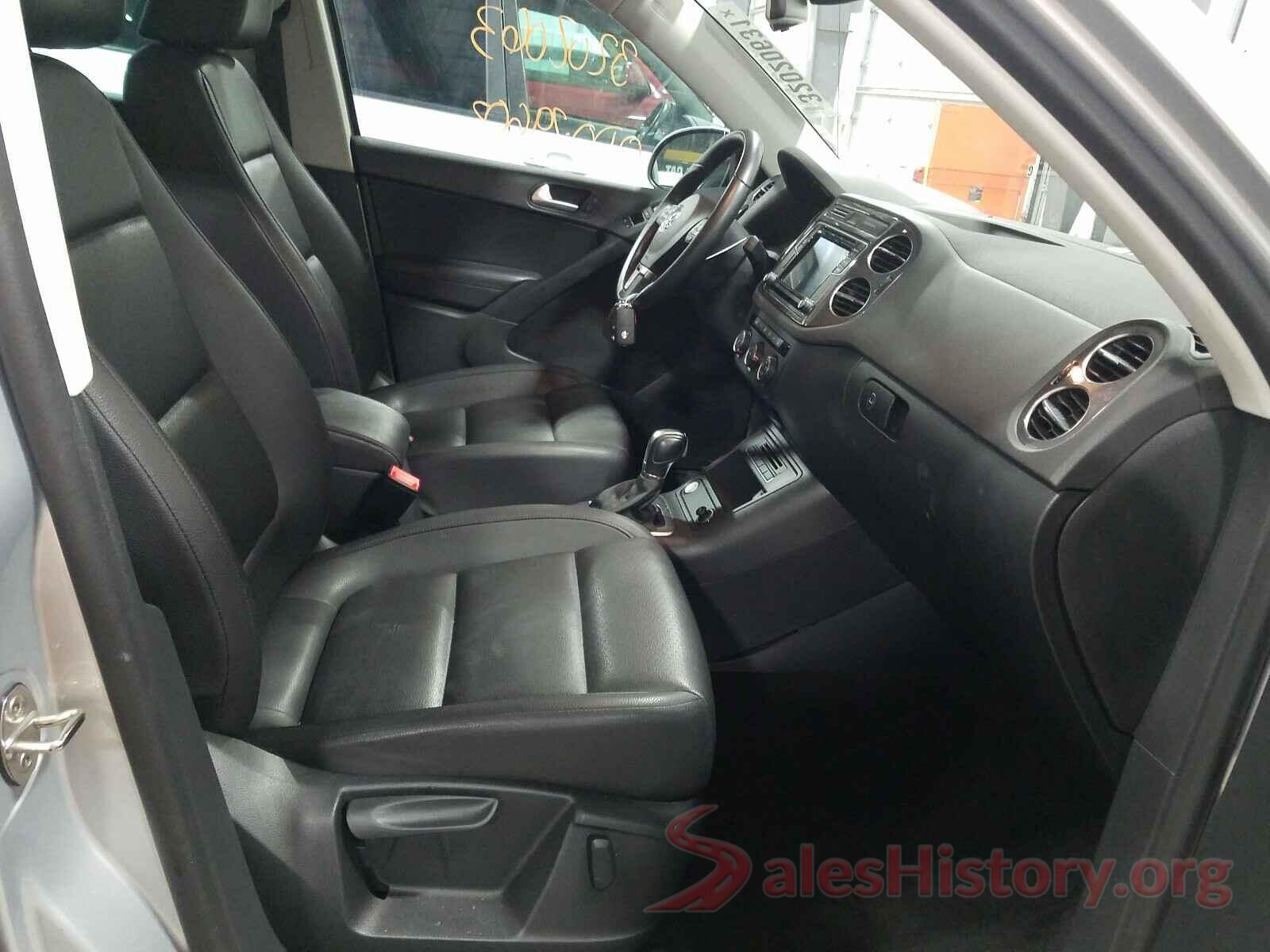 WVGSV7AX4HK002599 2017 VOLKSWAGEN TIGUAN