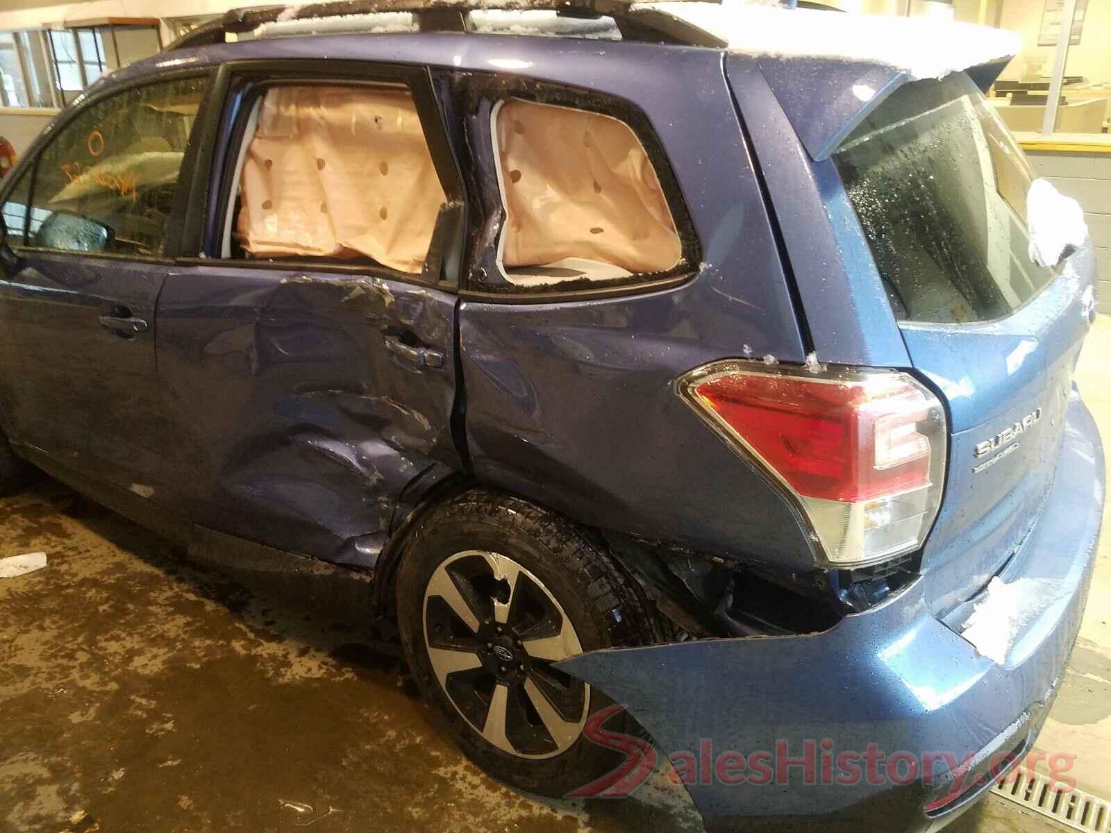 JF2SJAGC3JH564354 2018 SUBARU FORESTER