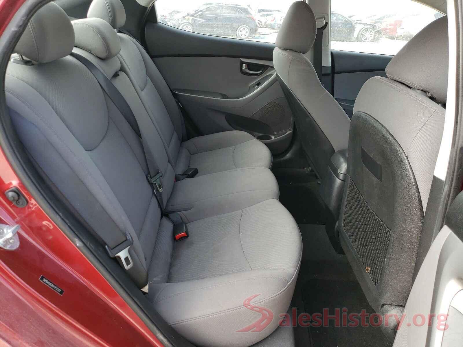 5NPDH4AE8GH772187 2016 HYUNDAI ELANTRA