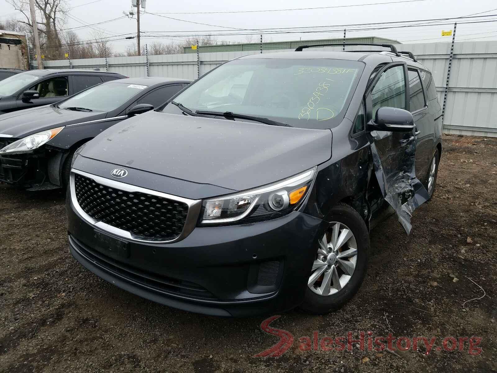 KNDMB5C11H6240289 2017 KIA SEDONA