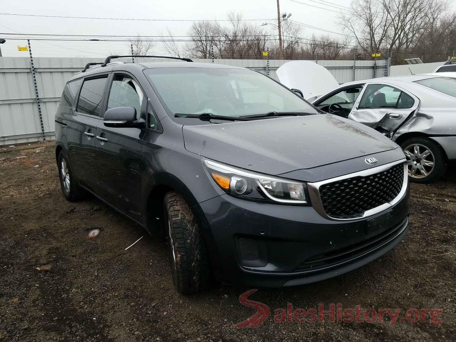 KNDMB5C11H6240289 2017 KIA SEDONA