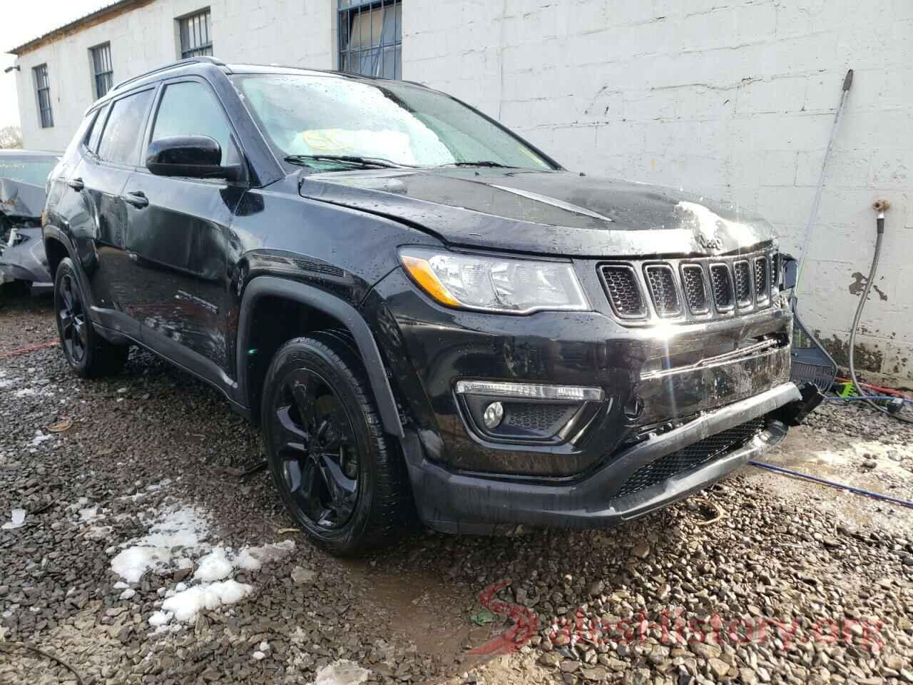 3C4NJDBB9JT394997 2018 JEEP COMPASS