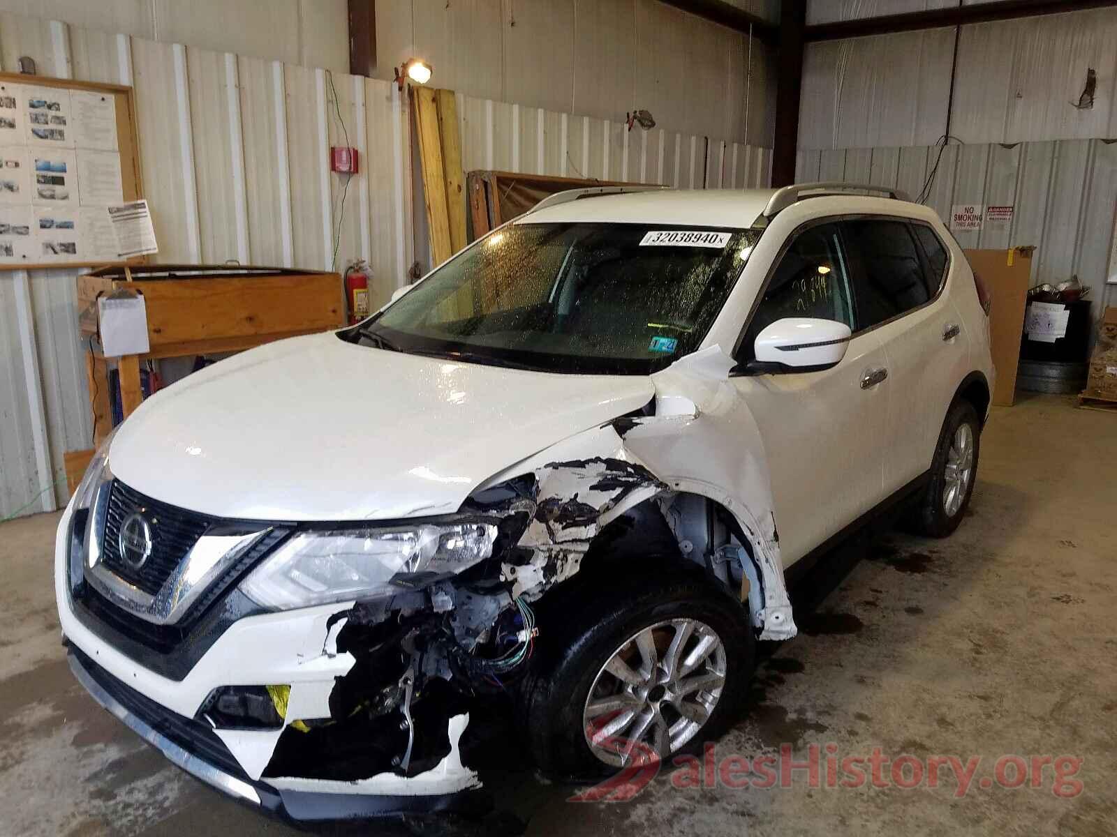 KNMAT2MV8JP546132 2018 NISSAN ROGUE