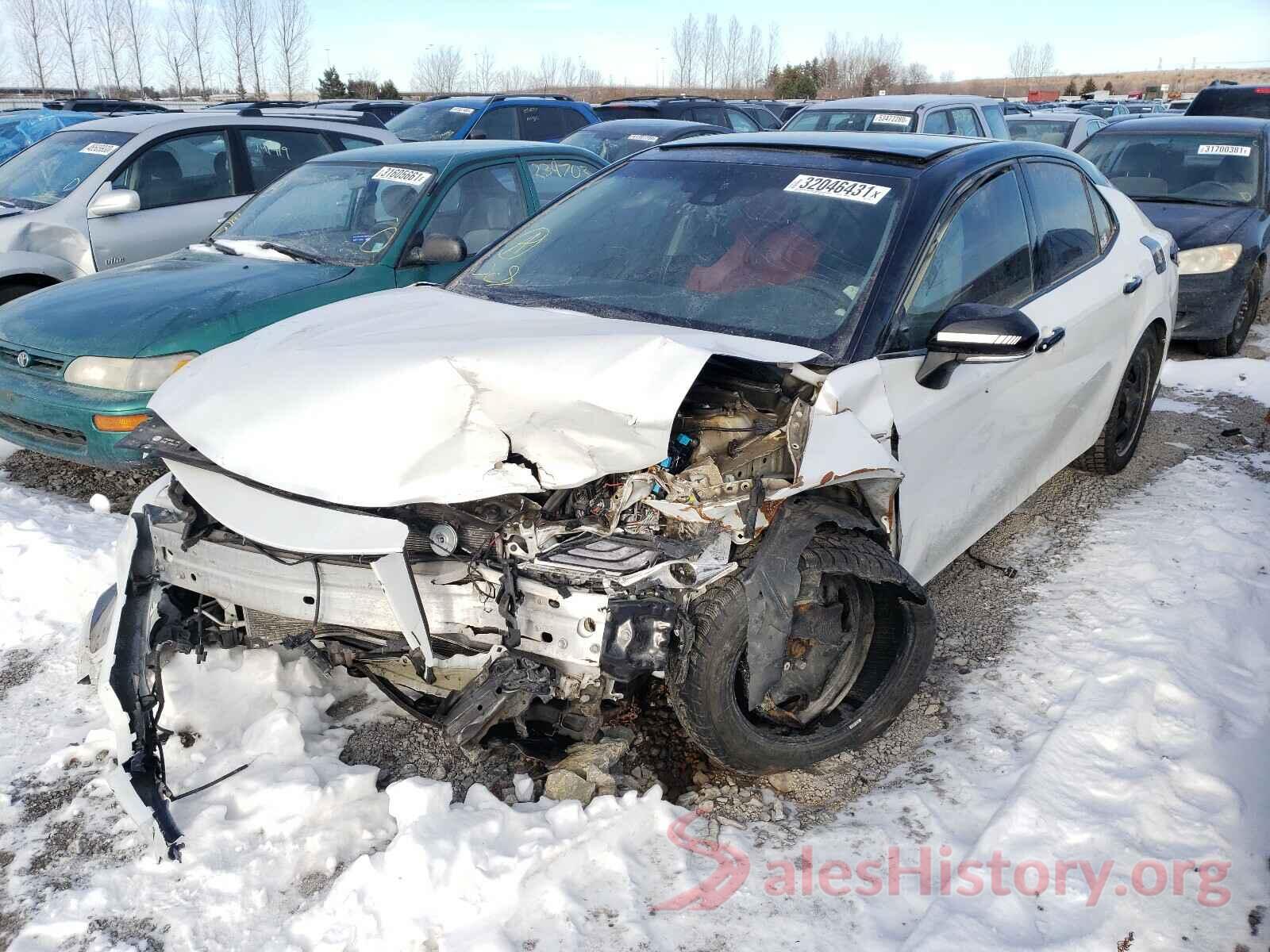 4T1B61HK8JU124364 2018 TOYOTA CAMRY