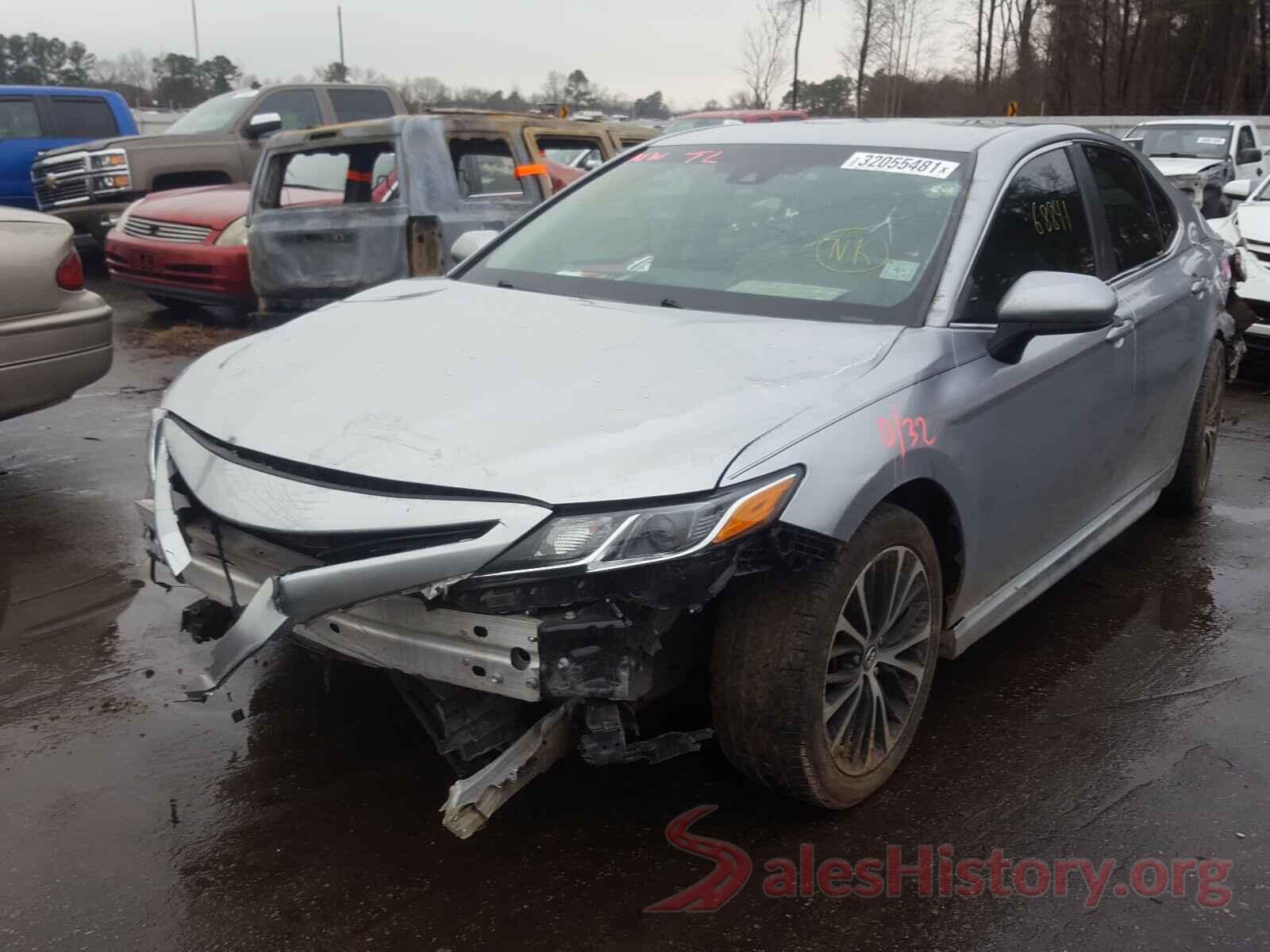 4T1B11HK3JU017303 2018 TOYOTA CAMRY