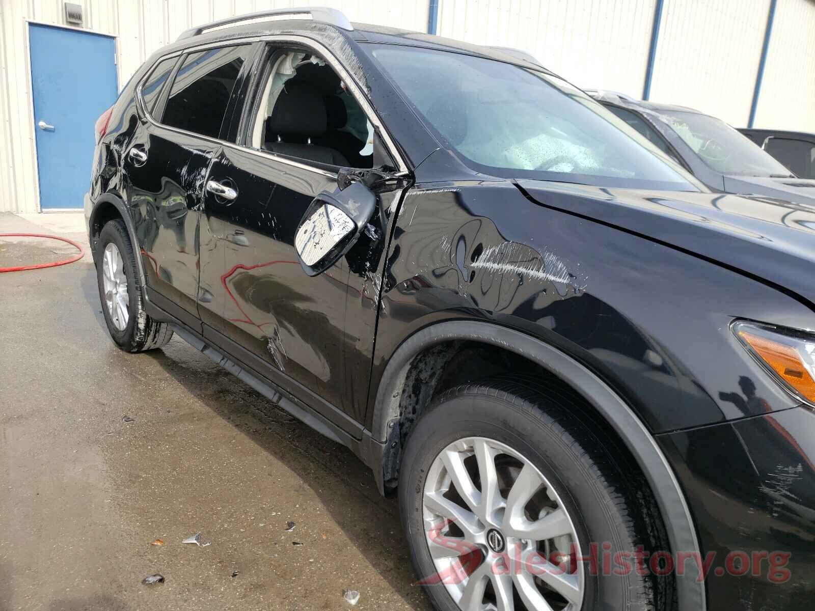 JN8AT2MT1JW456670 2018 NISSAN ROGUE