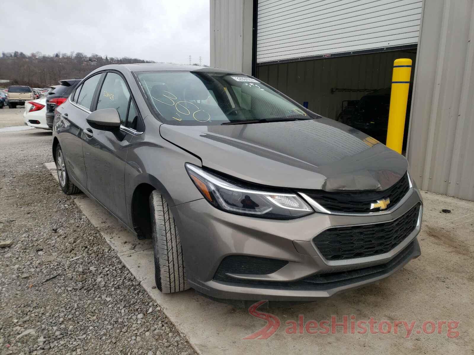 1G1BE5SM0J7163126 2018 CHEVROLET CRUZE