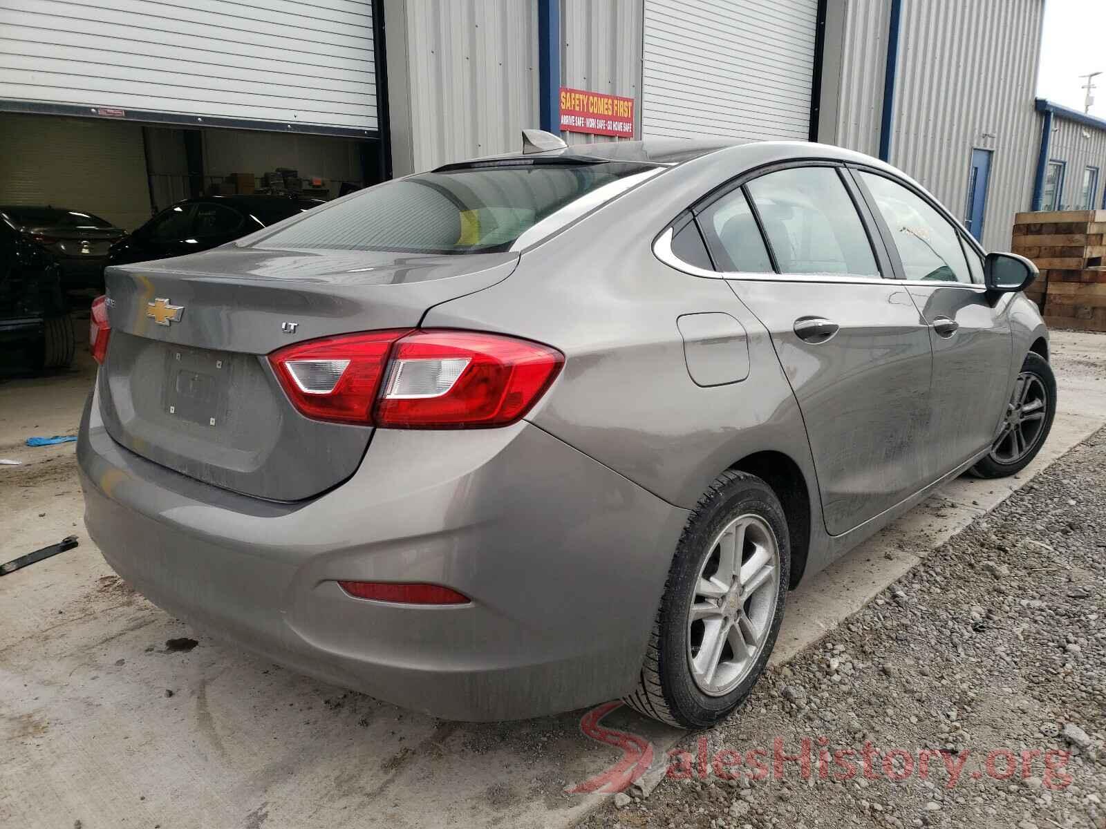 1G1BE5SM0J7163126 2018 CHEVROLET CRUZE