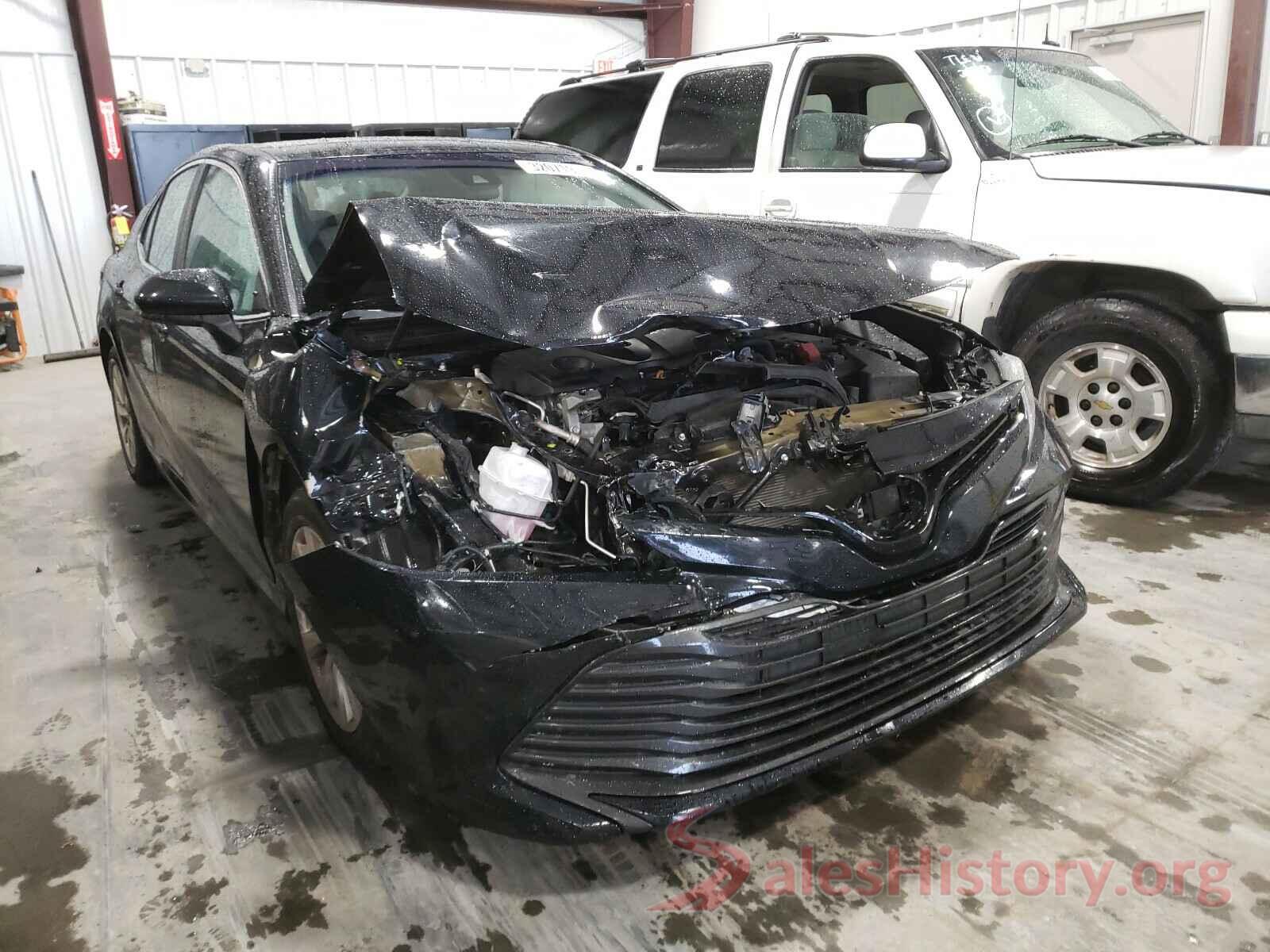 4T1B11HK4JU074688 2018 TOYOTA CAMRY