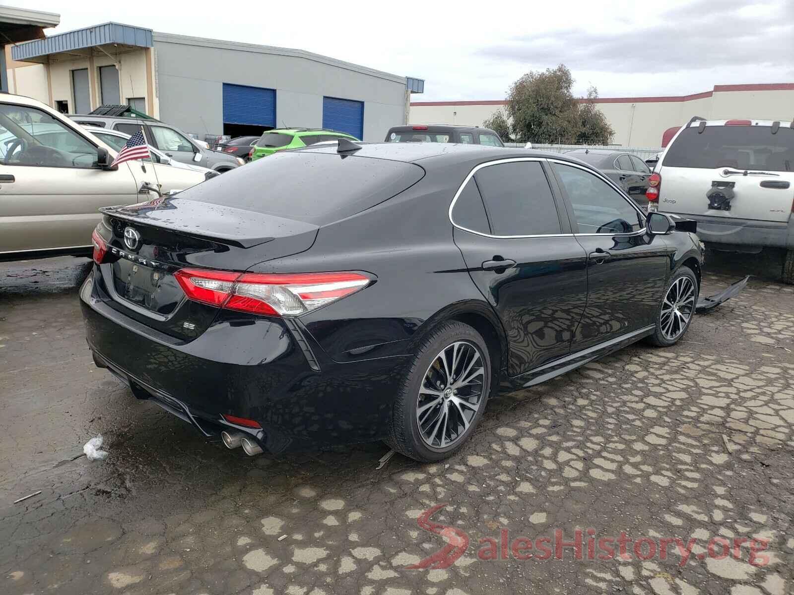 4T1B11HK1JU046637 2018 TOYOTA CAMRY