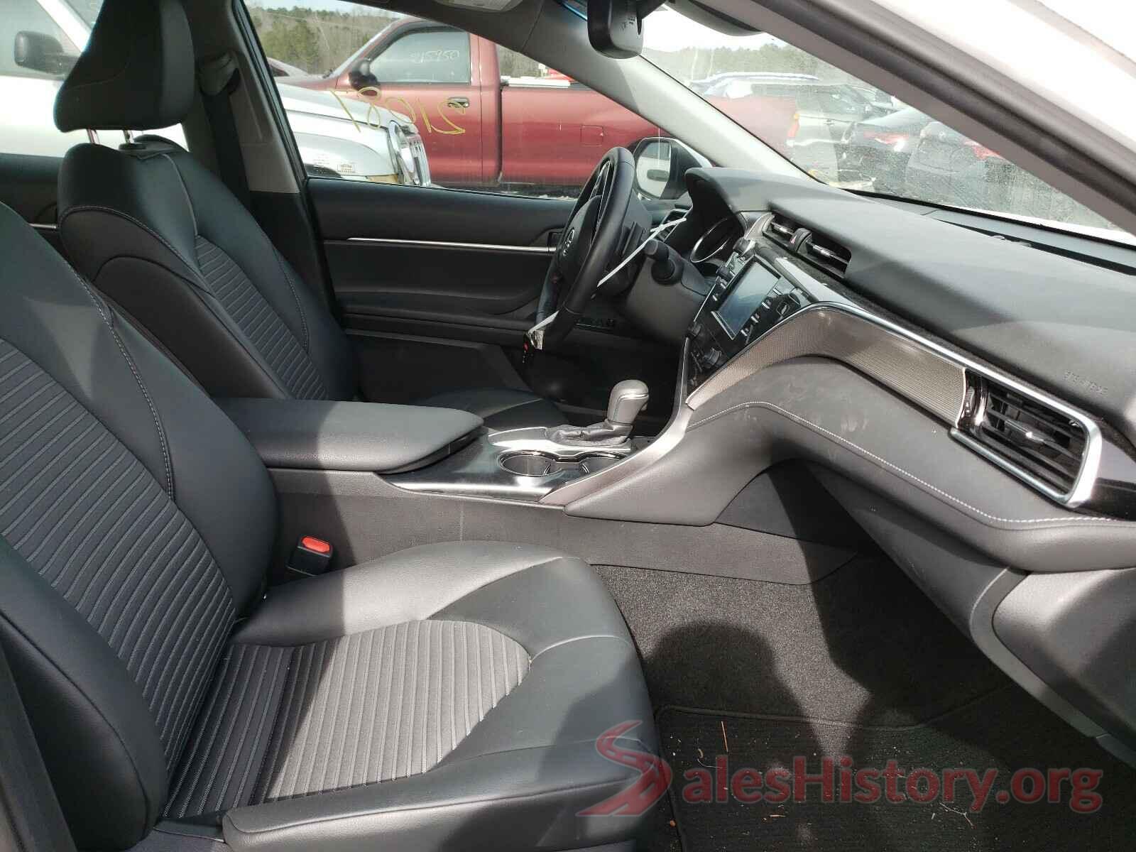 4T1B11HK4JU137319 2018 TOYOTA CAMRY