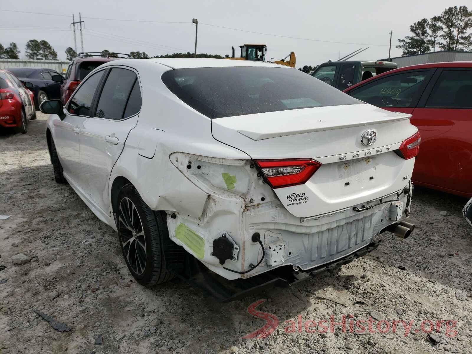 4T1B11HK4JU137319 2018 TOYOTA CAMRY